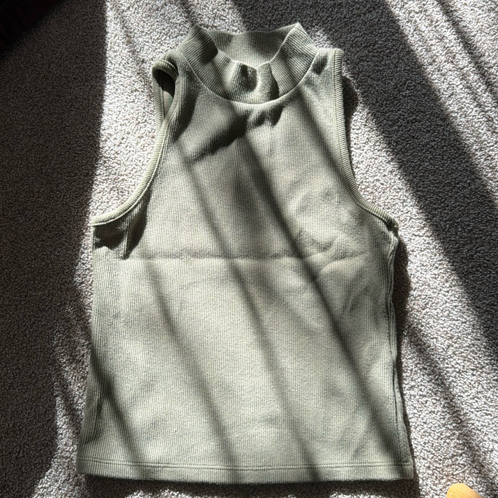 Sleeveless Turtleneck Tee